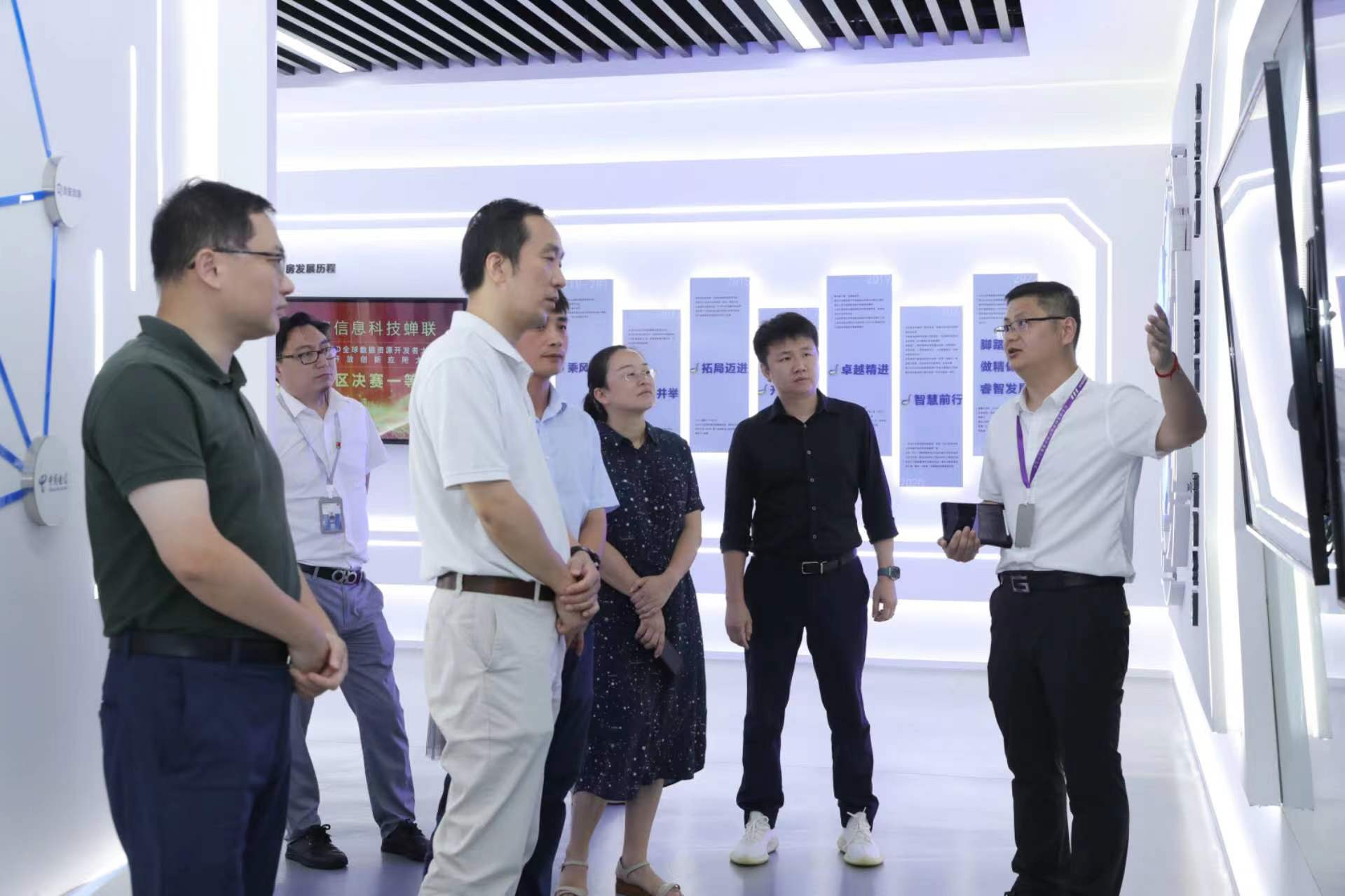 1692699875209582.jpg 1692699875209582.jpg